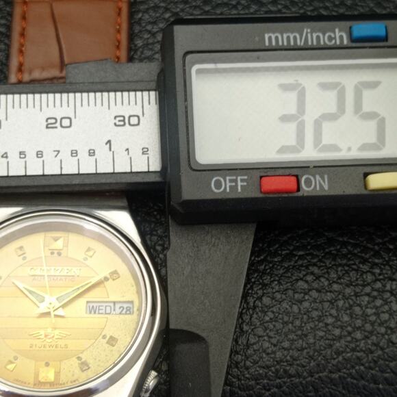 Vintage 1985 Citizen Automatic Mens Silver Watch W/daydate & Gold accents - Picture 6 of 7